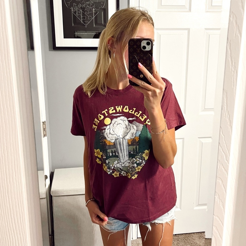 Yellowstone National Park Graphic Tee